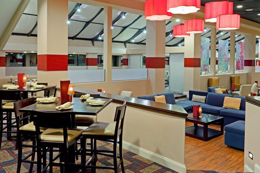 Doubletree By Hilton Fairfield Hotel & Suites Restaurant photo